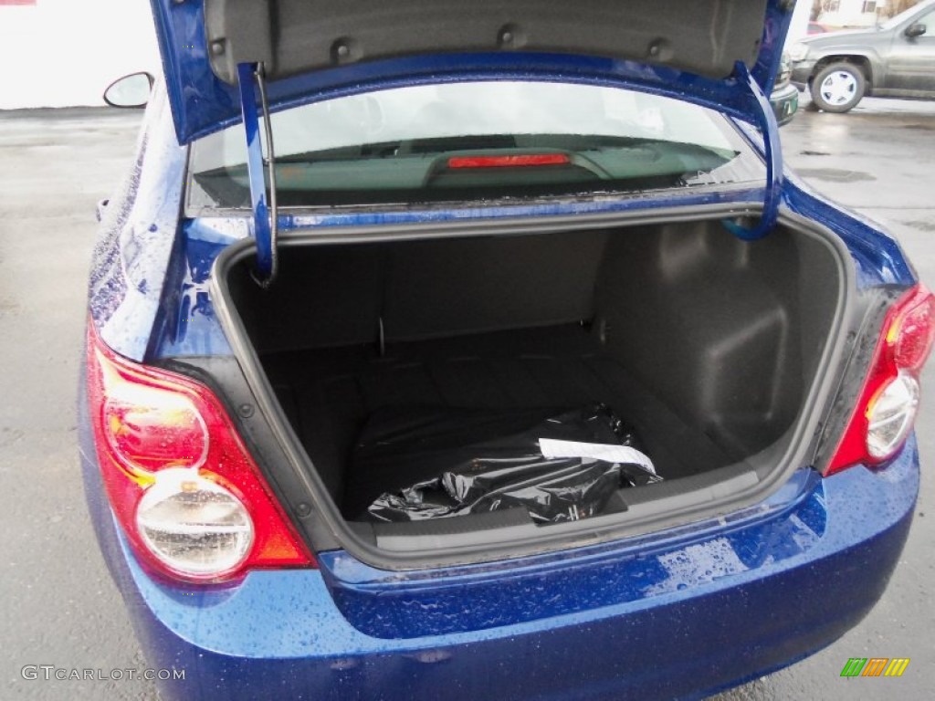 2013 Chevrolet Sonic LT Sedan Trunk Photo #79606189