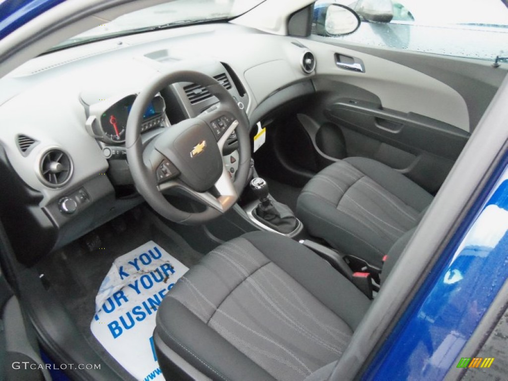 Jet Black/Dark Titanium Interior 2013 Chevrolet Sonic LT Sedan Photo #79606396