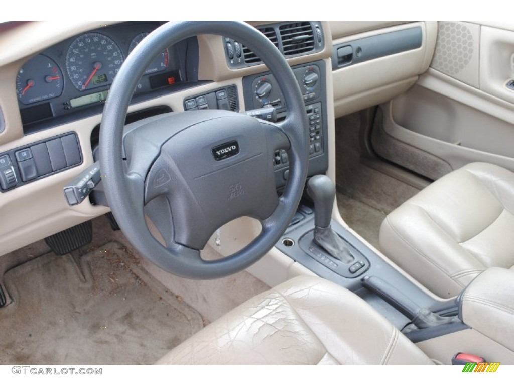1998 Volvo V70 Wagon Beige Steering Wheel Photo #79608373