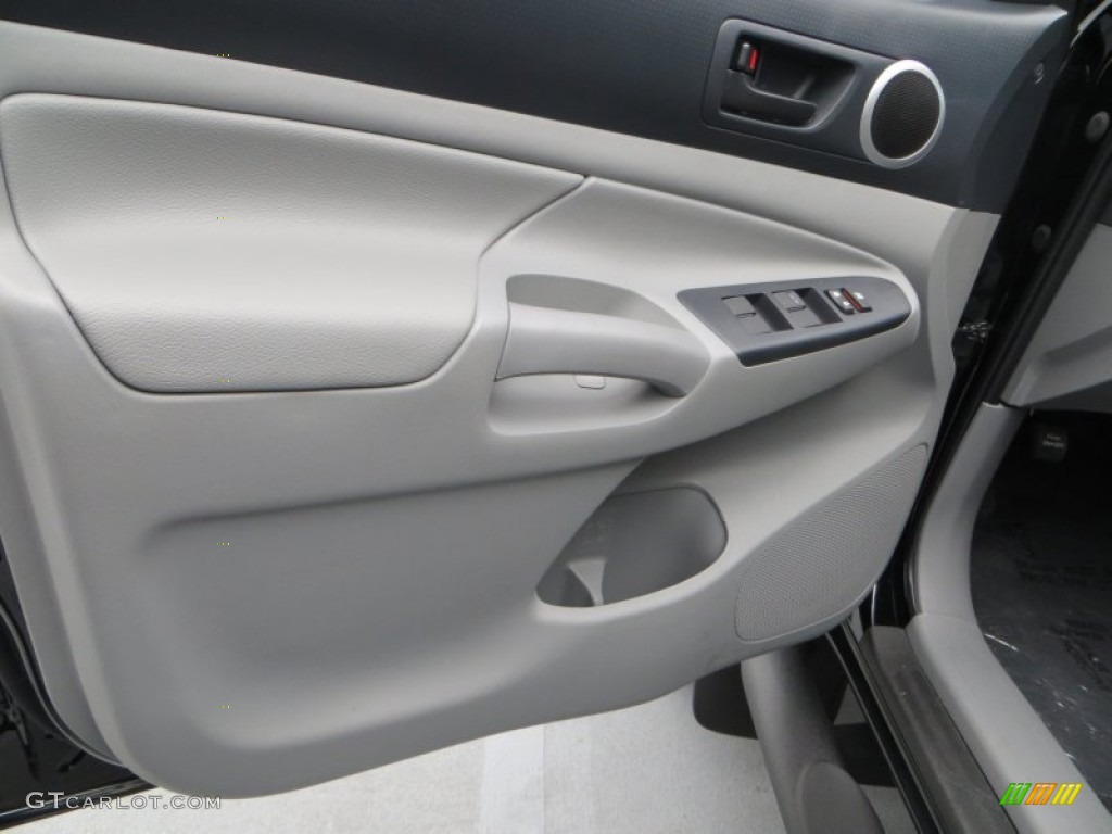 2013 Toyota Tacoma SR5 Prerunner Double Cab Door Panel Photos