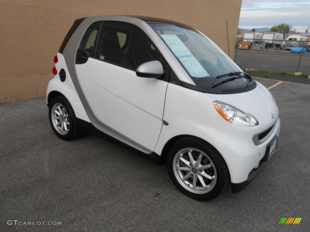 Crystal White 2009 Smart fortwo passion coupe Exterior Photo #79609255