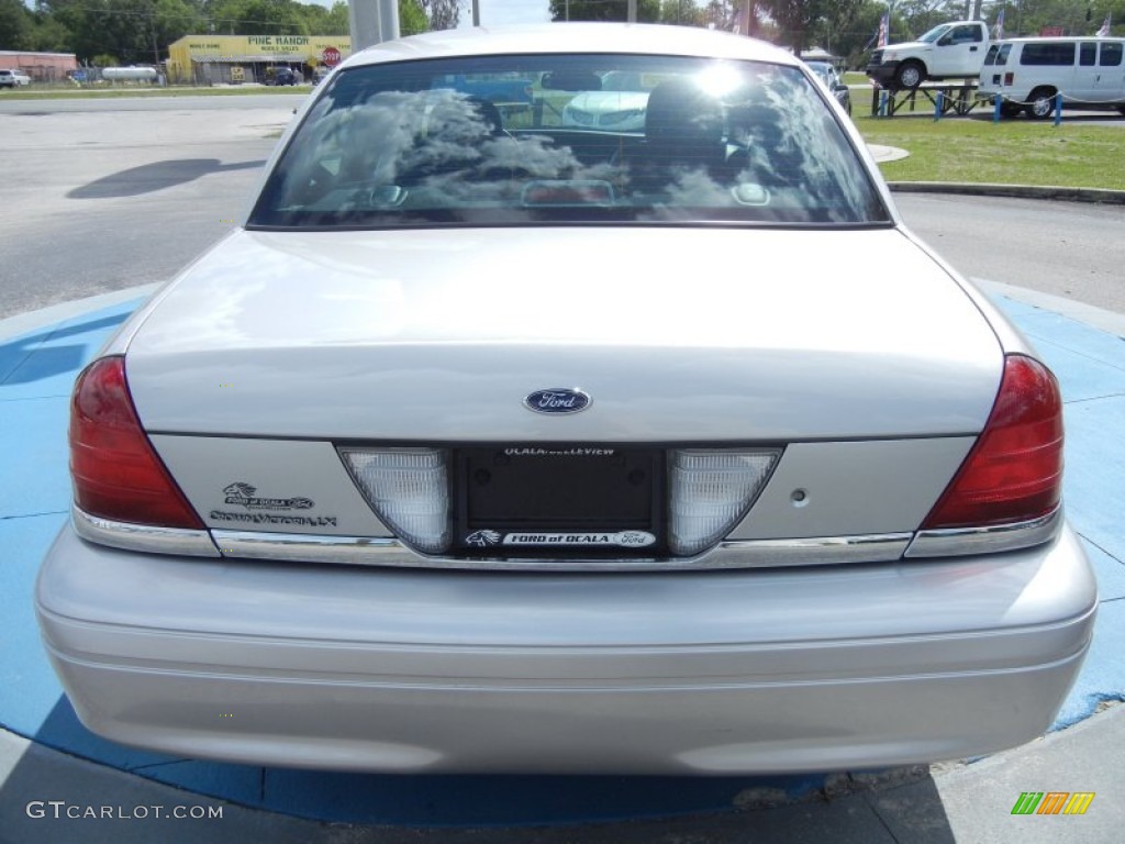 2006 Crown Victoria LX - Silver Birch Metallic / Charcoal Black photo #4