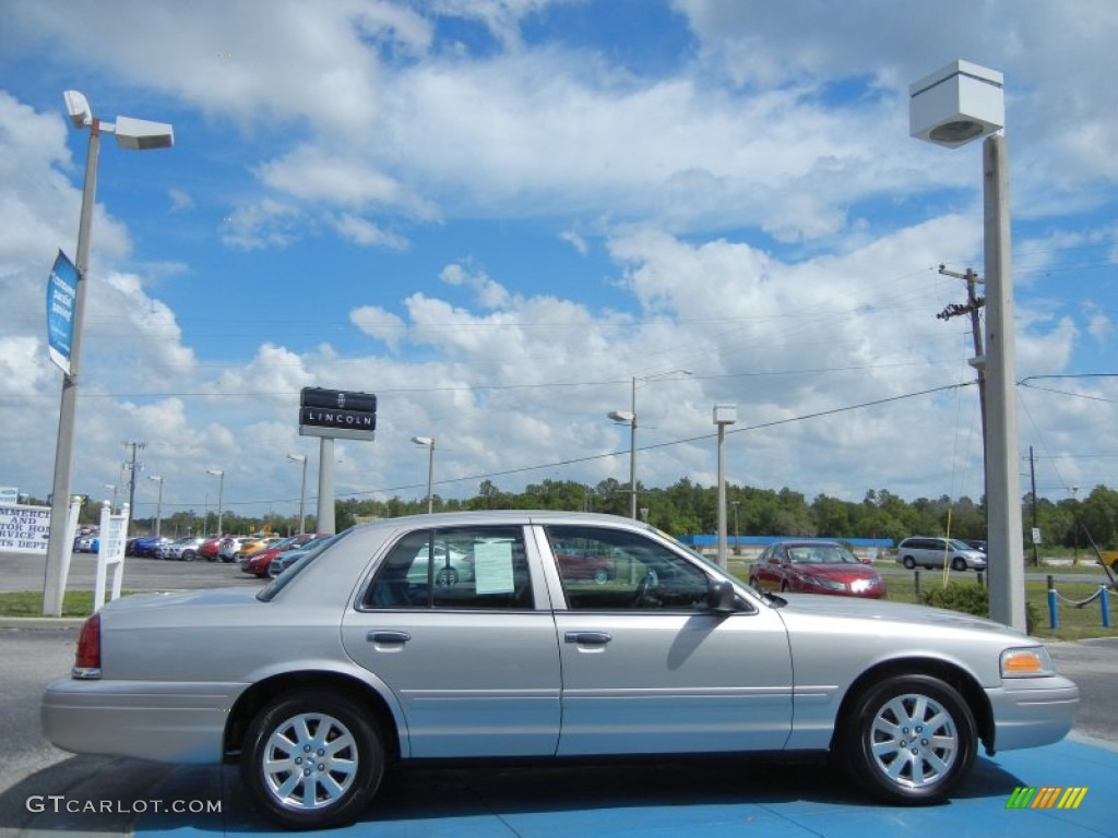 2006 Crown Victoria LX - Silver Birch Metallic / Charcoal Black photo #6