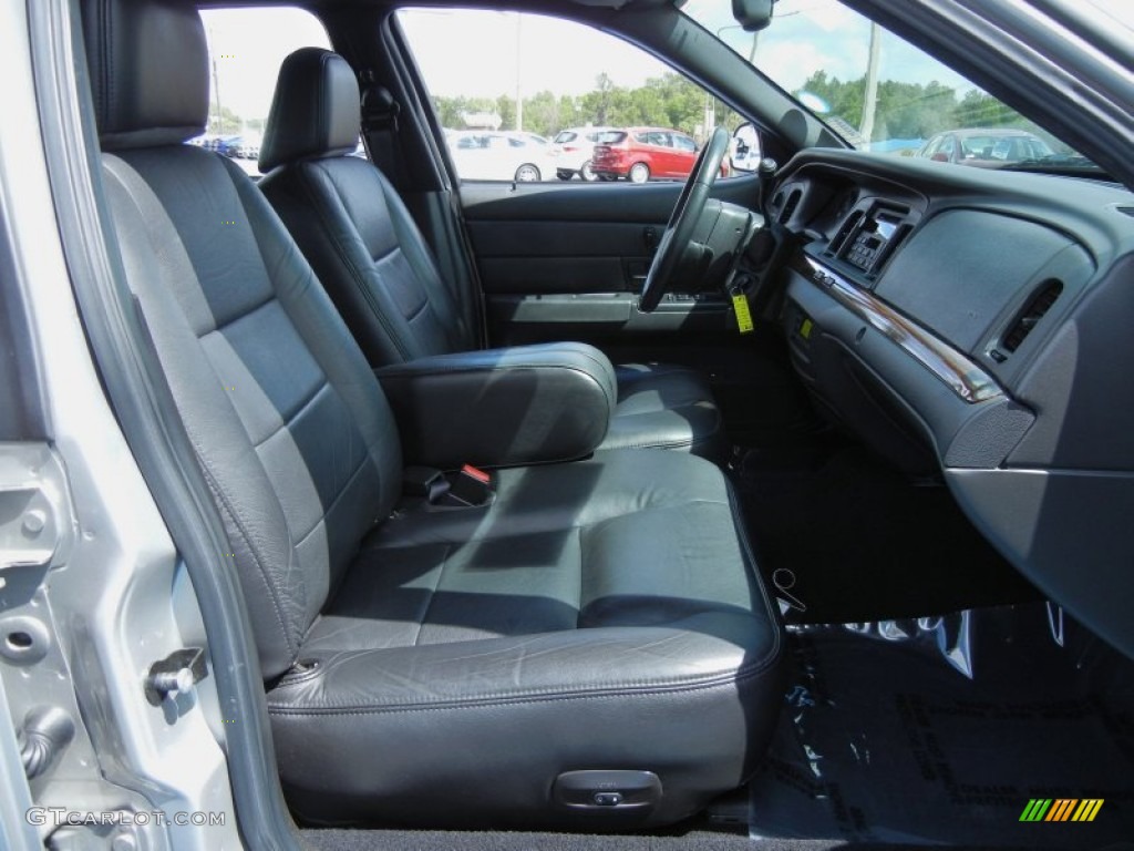 2006 Ford Crown Victoria LX Front Seat Photos
