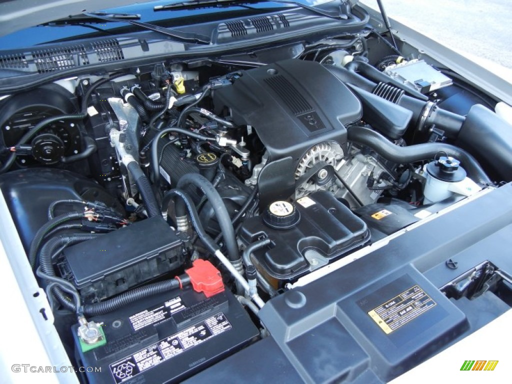 2006 Ford Crown Victoria LX 4.6 Liter SOHC 16-Valve V8 Engine Photo #79610325