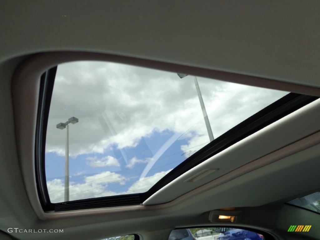 2009 Dodge Charger R/T Sunroof Photos