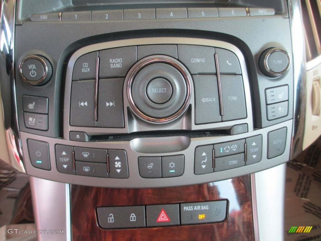 2010 Buick LaCrosse CXL Controls Photo #79612534