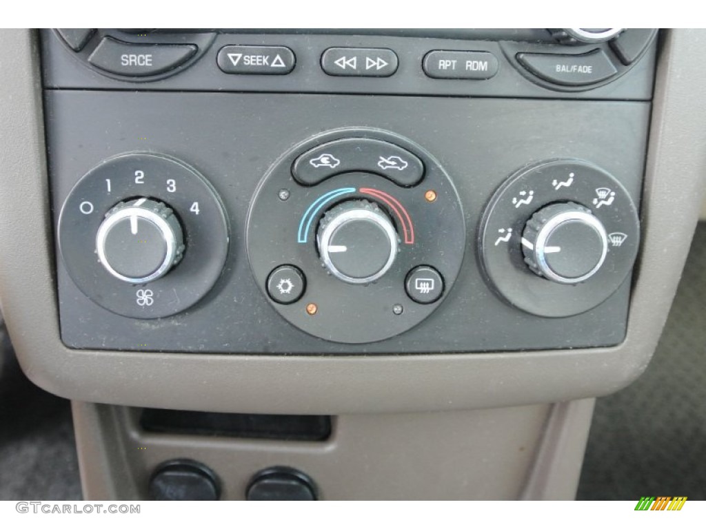 2007 Chevrolet Malibu LT Sedan Controls Photo #79612650