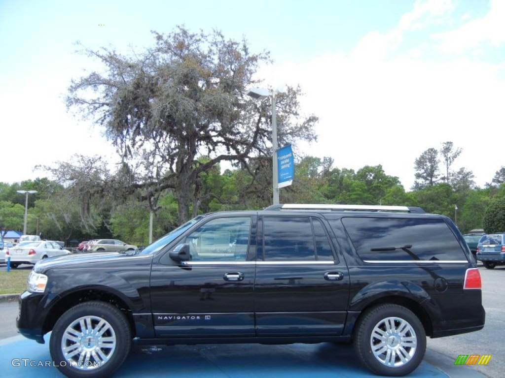 2013 Navigator L 4x2 - Tuxedo Black Metallic / Charcoal Black photo #2