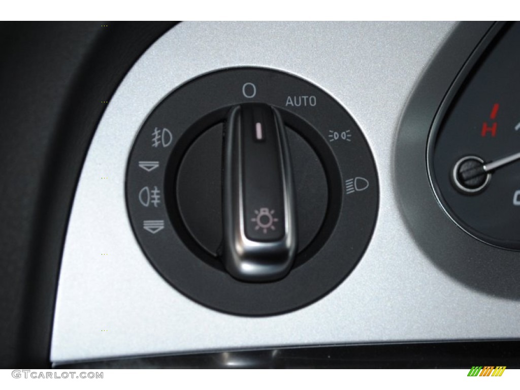 2011 Audi S6 5.2 FSI quattro Sedan Controls Photo #79615230