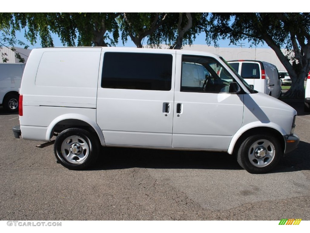 2005 Astro Cargo Van - Summit White / Medium Gray photo #3