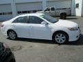 Super White - Camry SE Photo No. 5