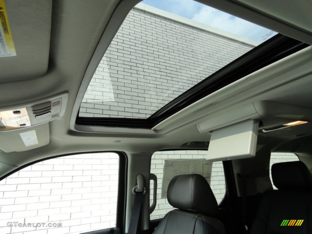 2013 Cadillac Escalade Premium AWD Sunroof Photos