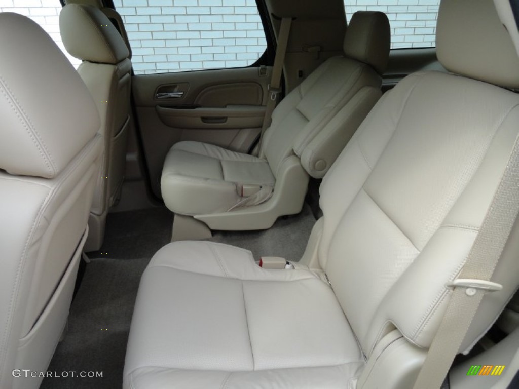 2013 Cadillac Escalade Luxury AWD Rear Seat Photos