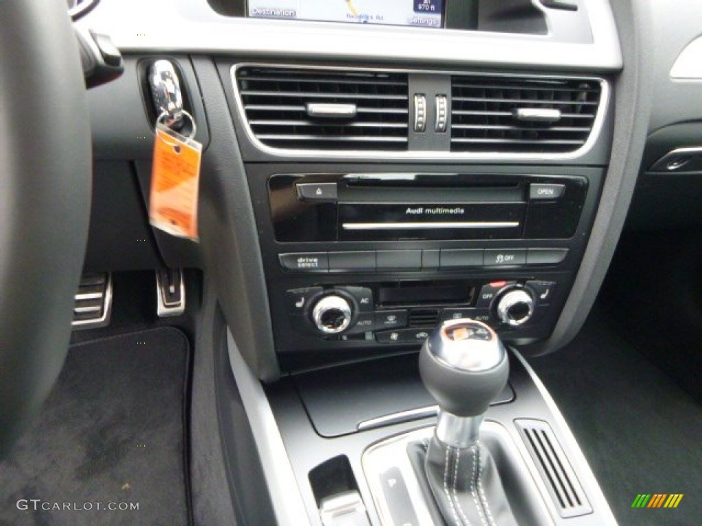 2013 Audi S4 3.0T quattro Sedan Controls Photo #79623743