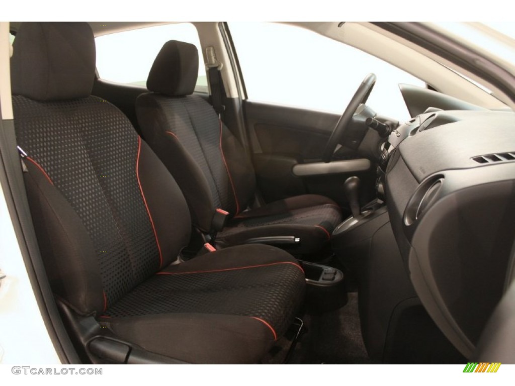 2011 MAZDA2 Touring - Crystal White Pearl / Black photo #10
