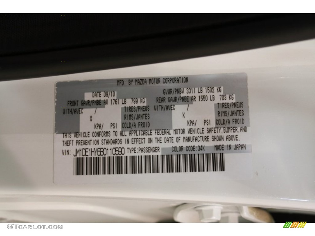 2011 MAZDA2 Touring - Crystal White Pearl / Black photo #18