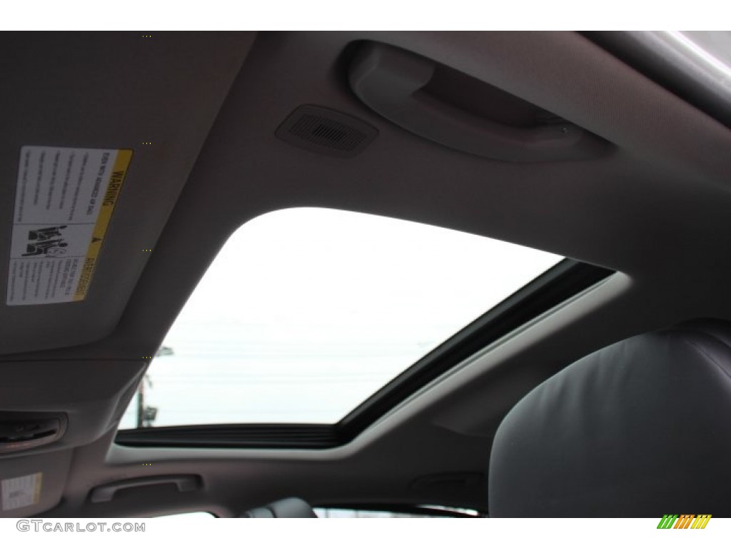 2012 BMW 7 Series 750i xDrive Sedan Sunroof Photos