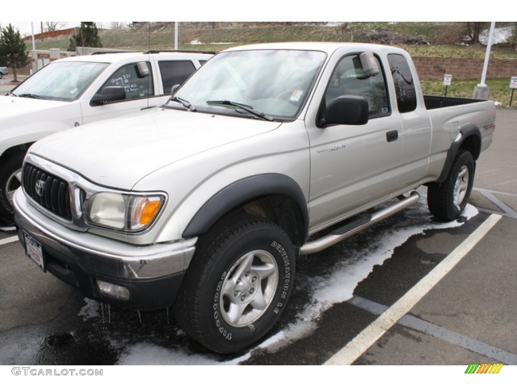 2004 Tacoma V6 Xtracab 4x4 - Lunar Mist Metallic / Charcoal photo #4