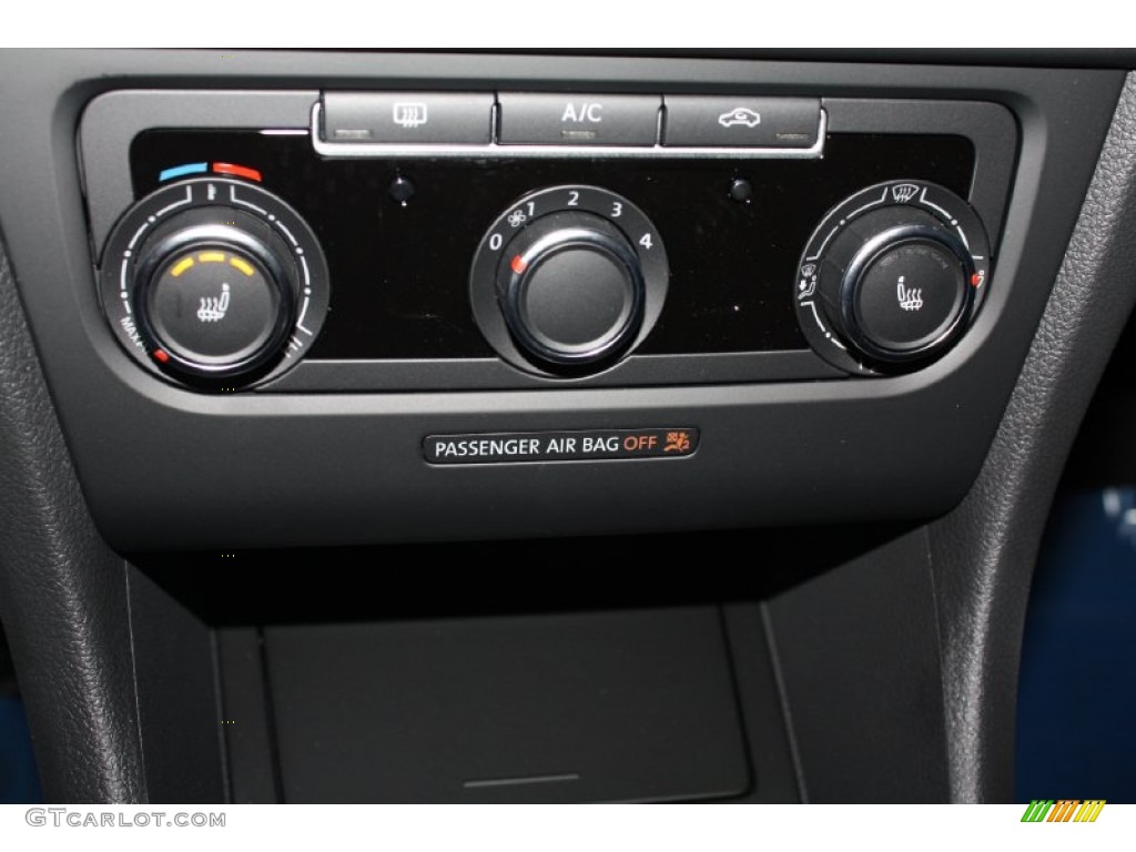 2013 Volkswagen Golf 4 Door TDI Controls Photo #79635993
