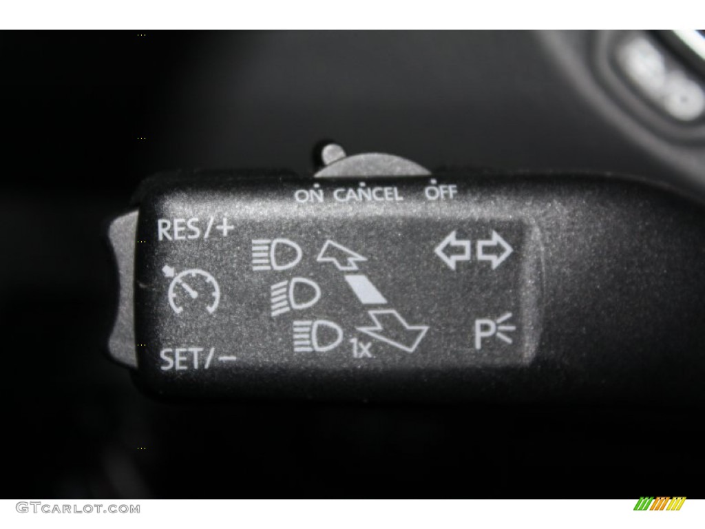 2013 Volkswagen Golf 4 Door TDI Controls Photo #79636134