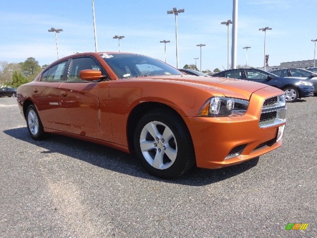 2011 Charger SE - Toxic Orange Pearl / Black photo #7