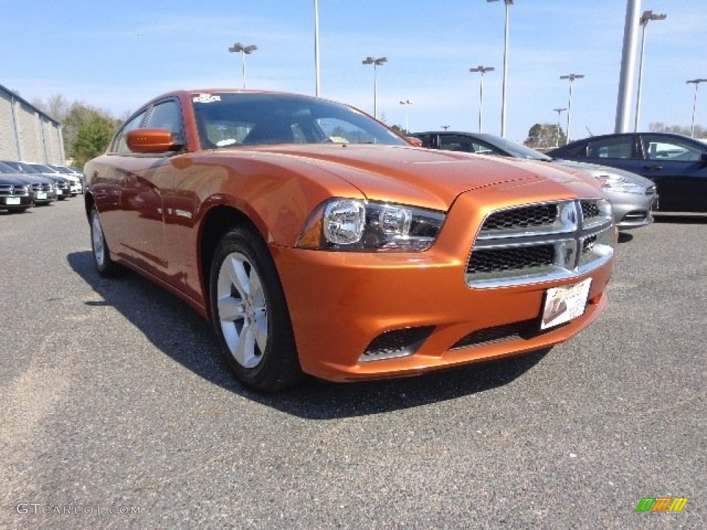 2011 Charger SE - Toxic Orange Pearl / Black photo #8