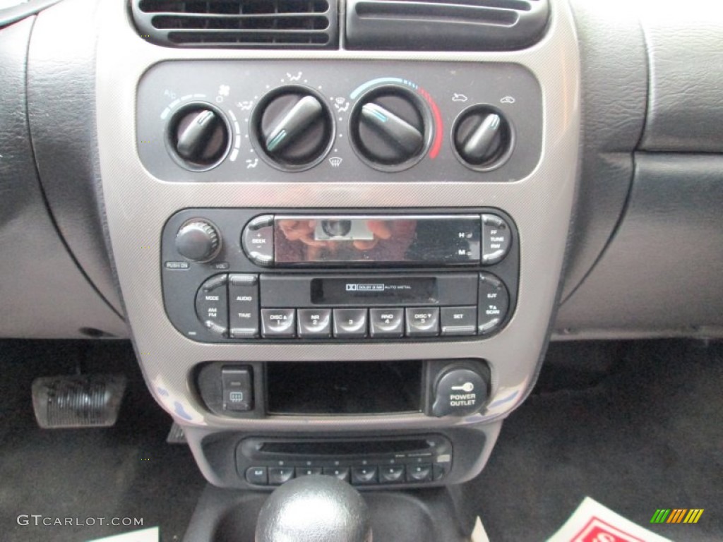 2005 Neon SXT - Midnight Blue Pearlcoat / Dark Slate Gray photo #8