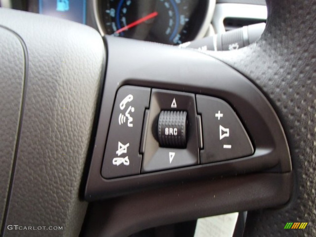 2013 Chevrolet Cruze LS Controls Photo #79639385