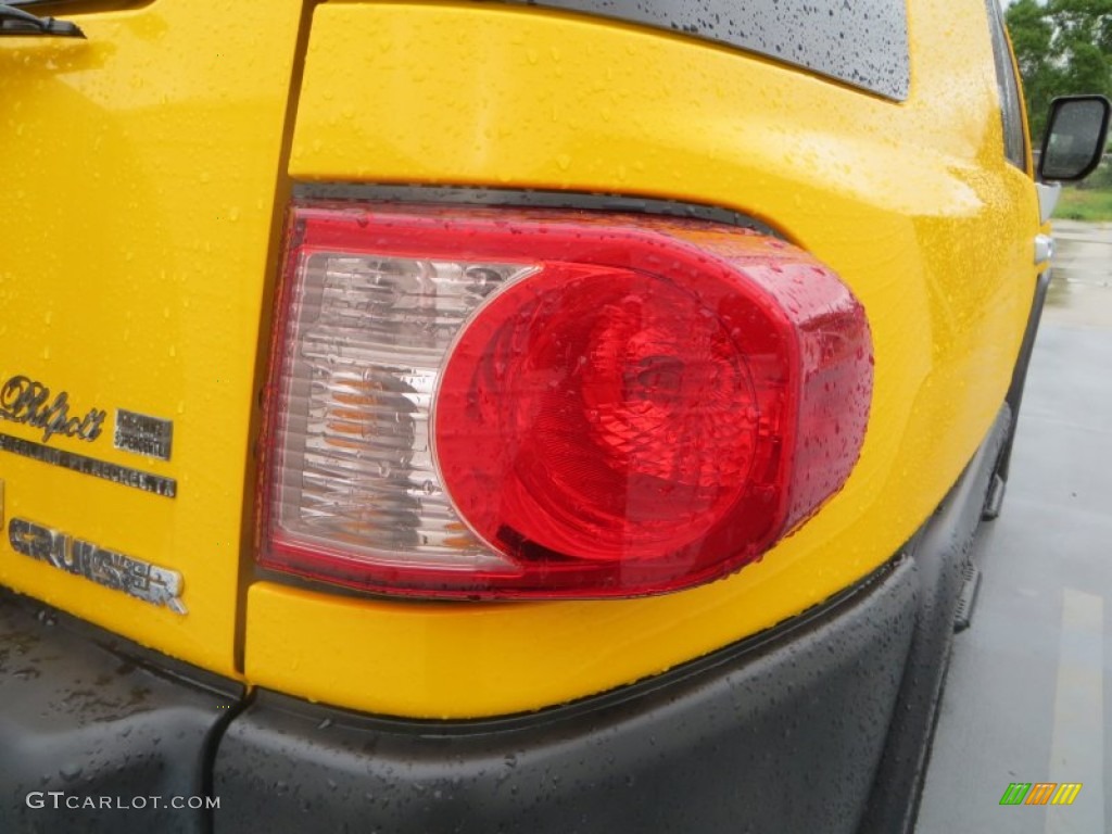 2008 FJ Cruiser 4WD - Sun Fusion Yellow / Dark Charcoal photo #18