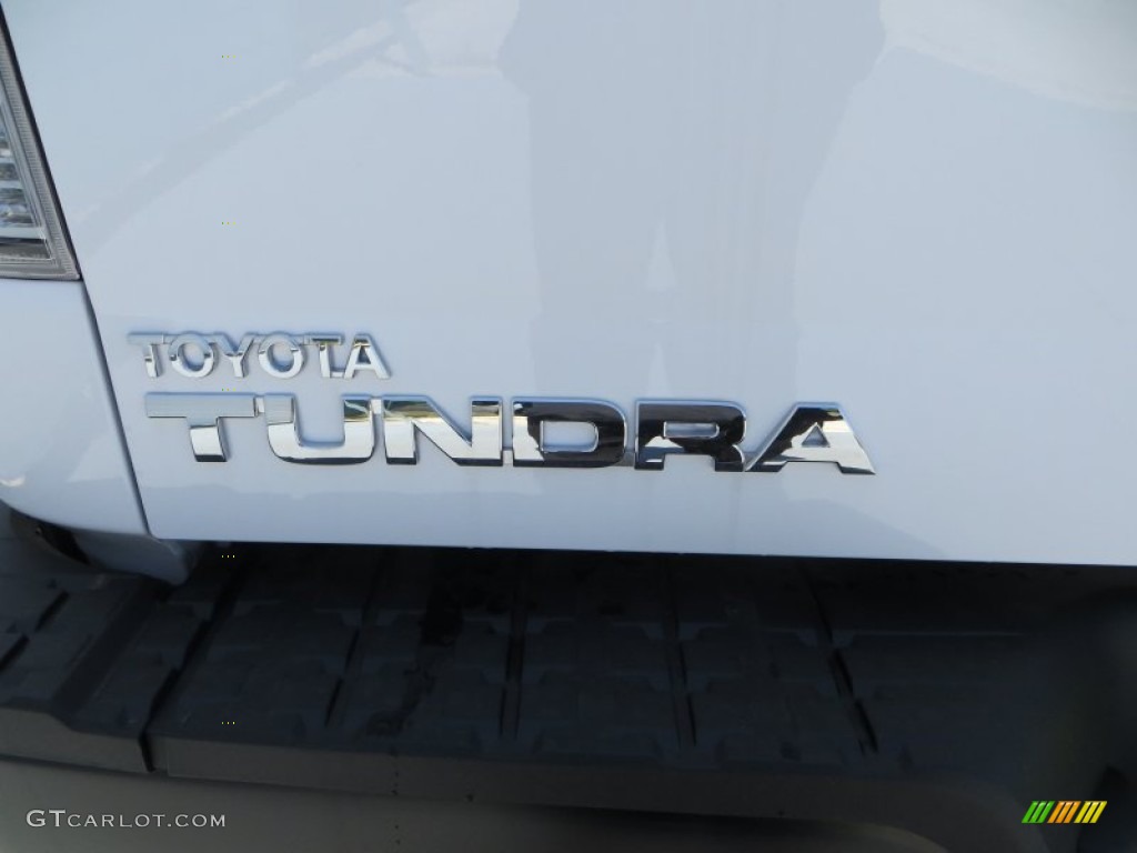 2013 Tundra Double Cab 4x4 - Super White / Graphite photo #6