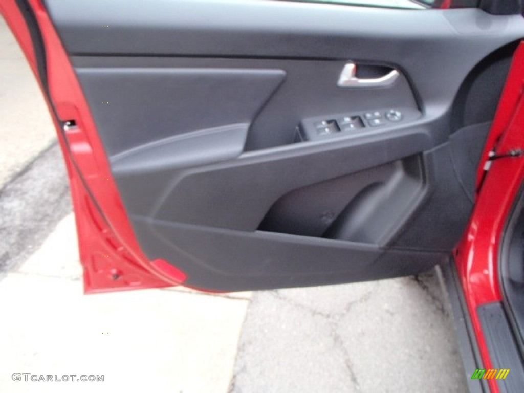2013 Sportage LX AWD - Signal Red / Black photo #12