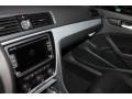 Black - Passat 2.5L SE Photo No. 14