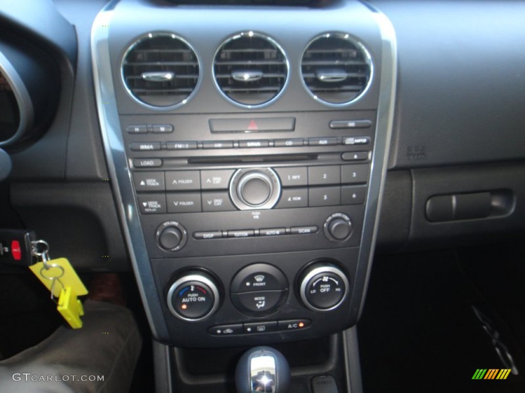 2010 Mazda CX-7 i Sport Controls Photo #79644642