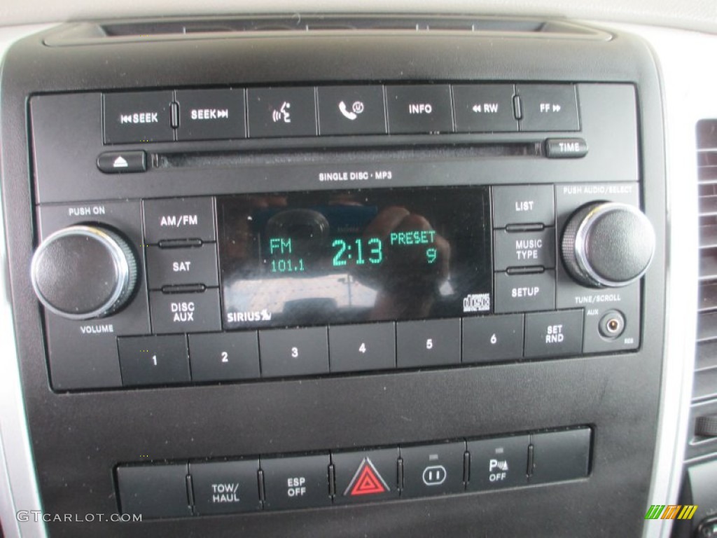 2009 Dodge Ram 1500 ST Crew Cab 4x4 Audio System Photo #79645301