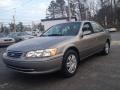 Front 3/4 View of 2001 Camry LE