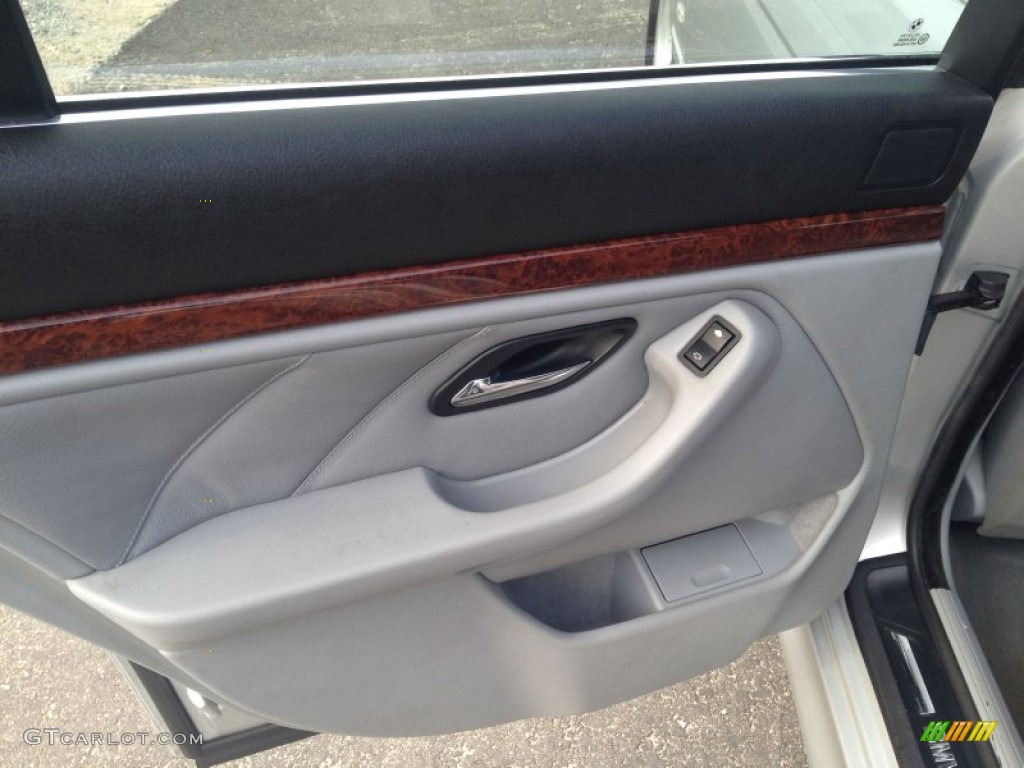 2002 BMW 5 Series 525i Wagon Grey Door Panel Photo #79647362