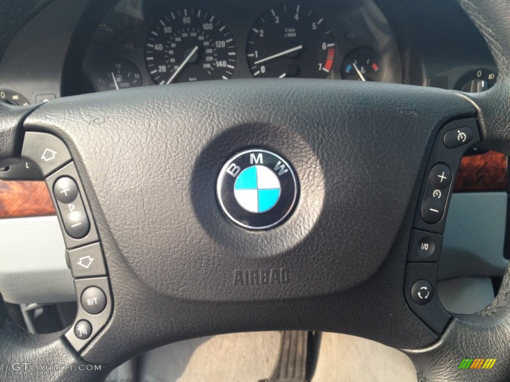 2002 BMW 5 Series 525i Wagon Controls Photos