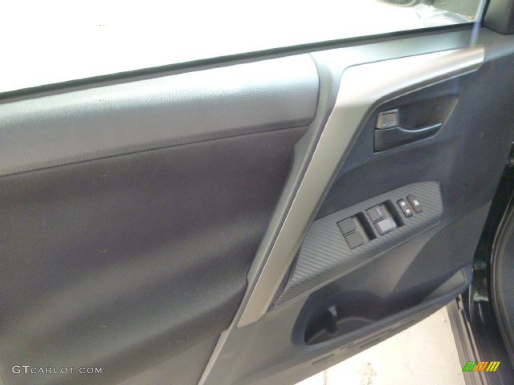 2013 RAV4 XLE AWD - Black / Black photo #16