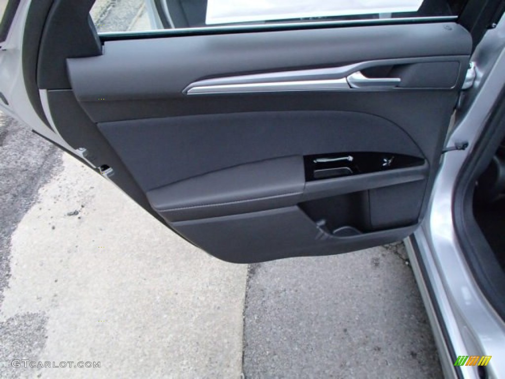 2013 Ford Fusion SE 1.6 EcoBoost Door Panel Photos