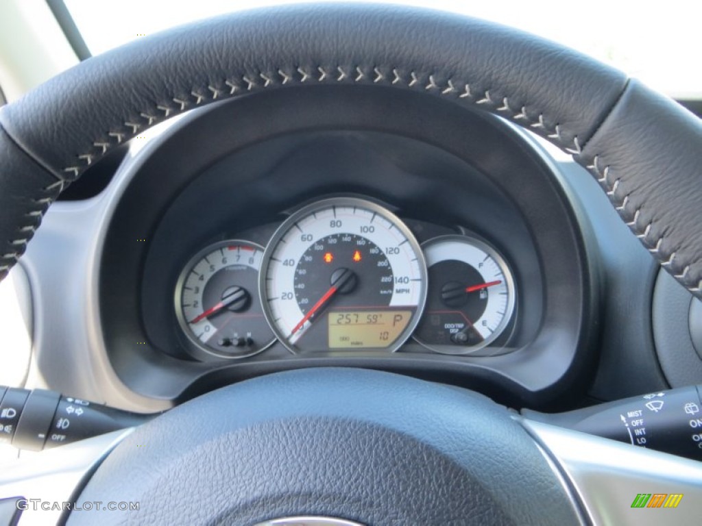 2013 Toyota Yaris SE 5 Door Gauges Photos