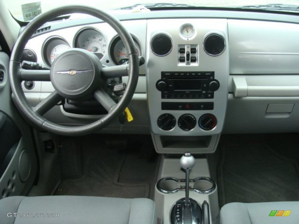 2010 Chrysler PT Cruiser Classic Dashboard Photos