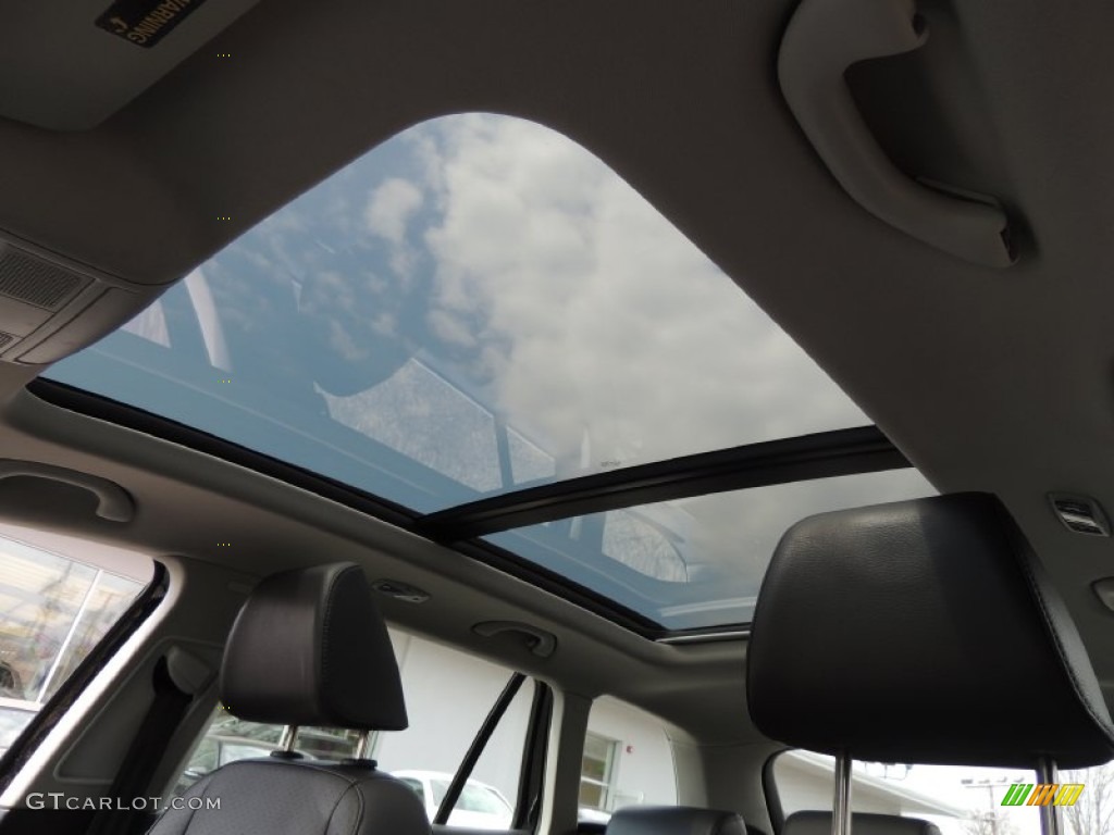 2009 Volkswagen Jetta TDI SportWagen Sunroof Photos