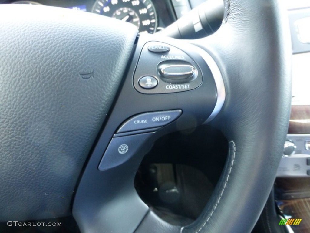 2012 Infiniti M Hybrid Sedan Controls Photo #79651972