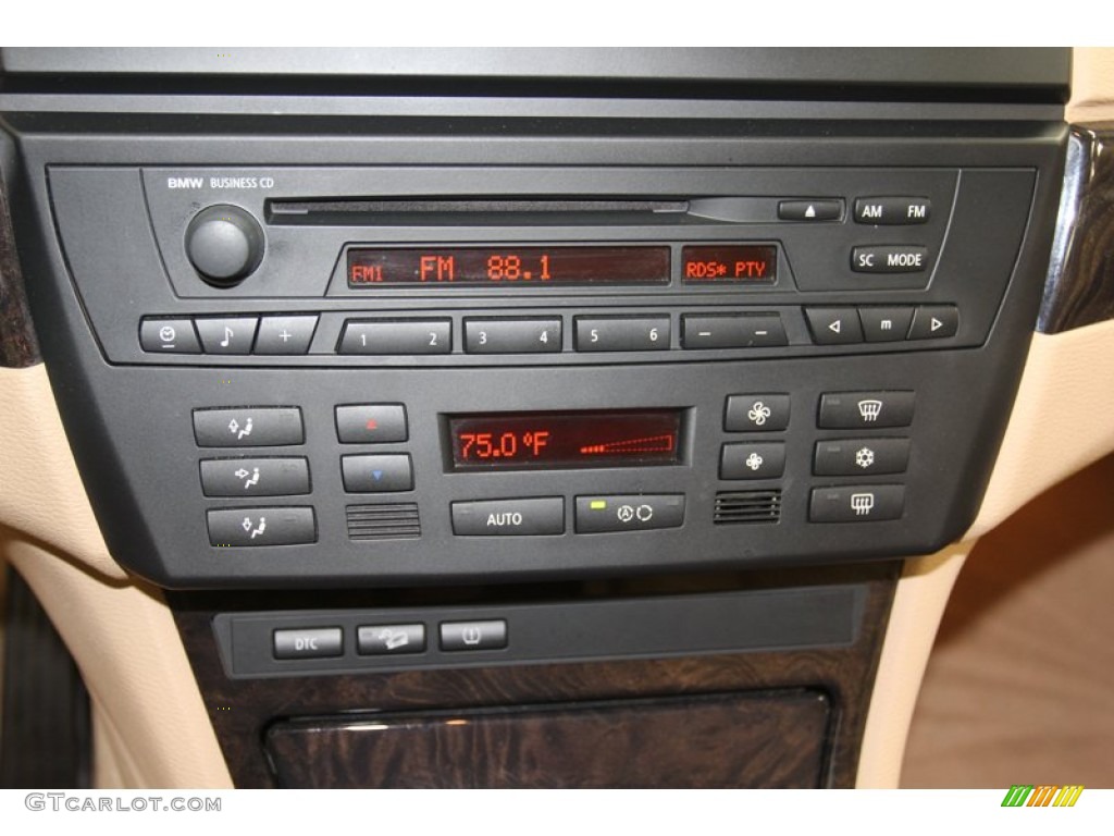 2007 BMW X3 3.0si Controls Photo #79652425