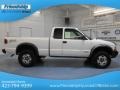 2002 Summit White Chevrolet S10 ZR2 Extended Cab 4x4  photo #5