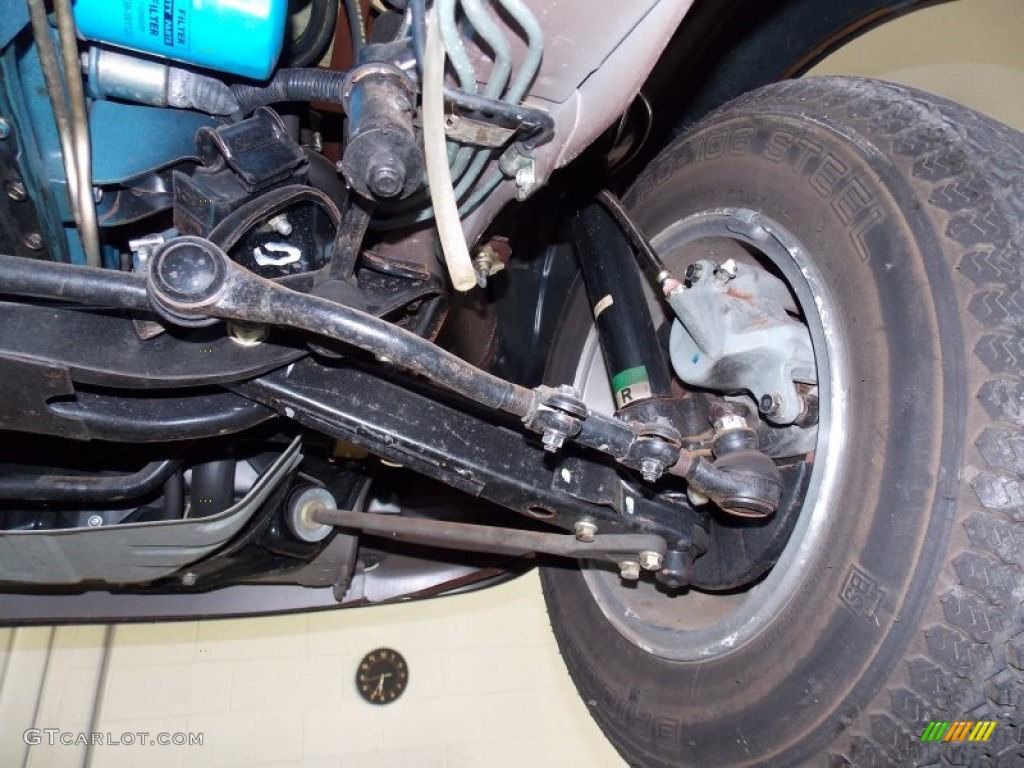 1979 Datsun 280ZX Fastback Undercarriage Photo #79657153