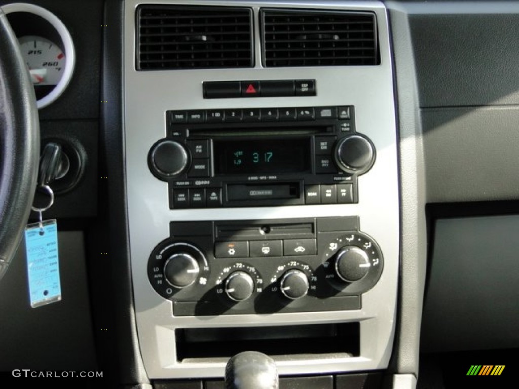 2007 Dodge Charger SRT-8 Controls Photo #79657444