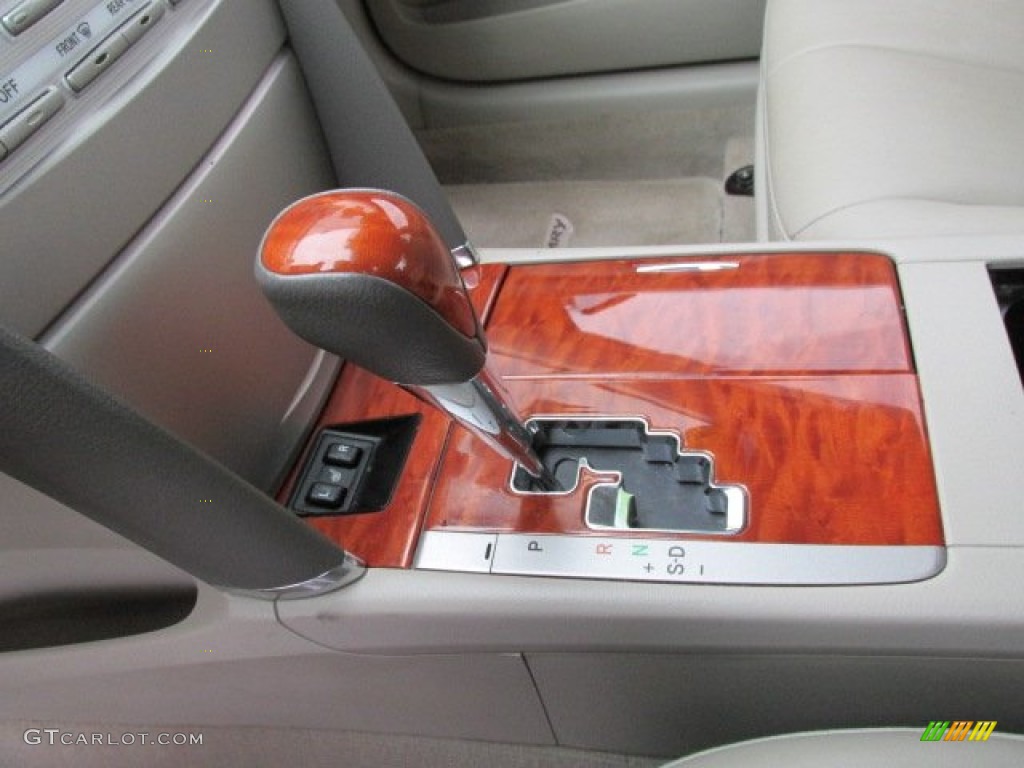 2010 Toyota Camry XLE V6 Transmission Photos