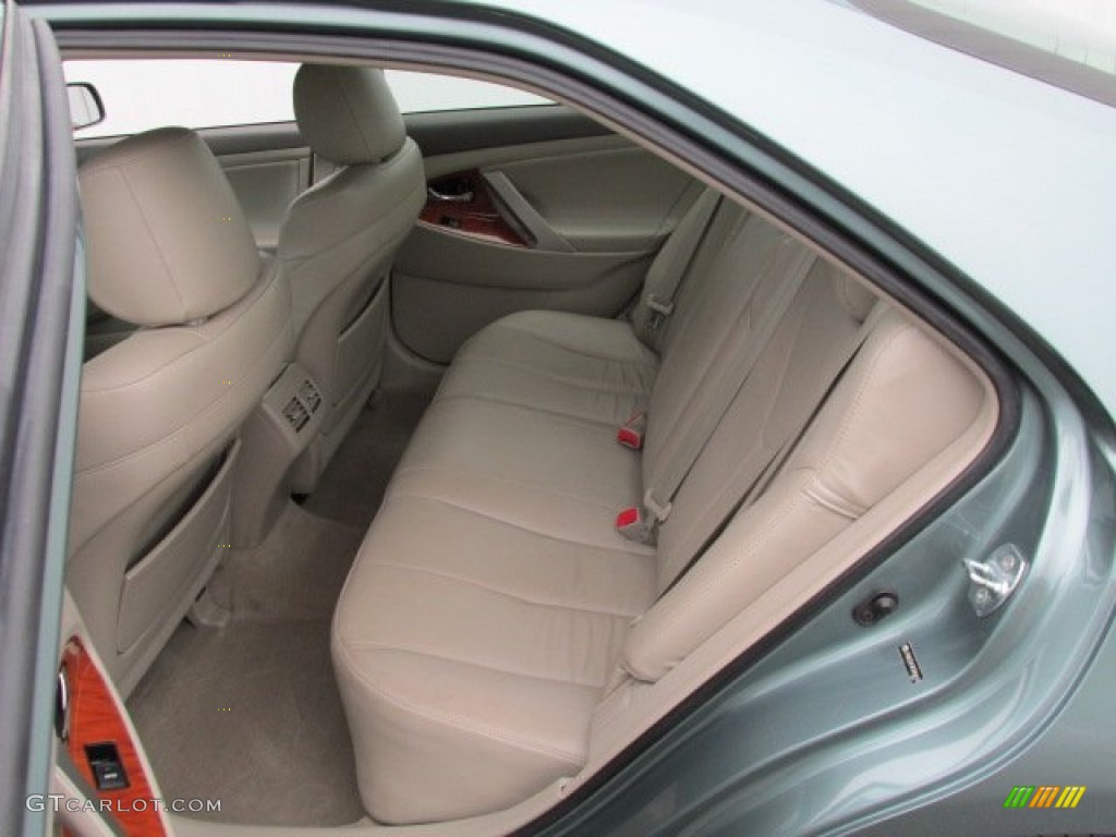 Bisque Interior 2010 Toyota Camry XLE V6 Photo #79659911